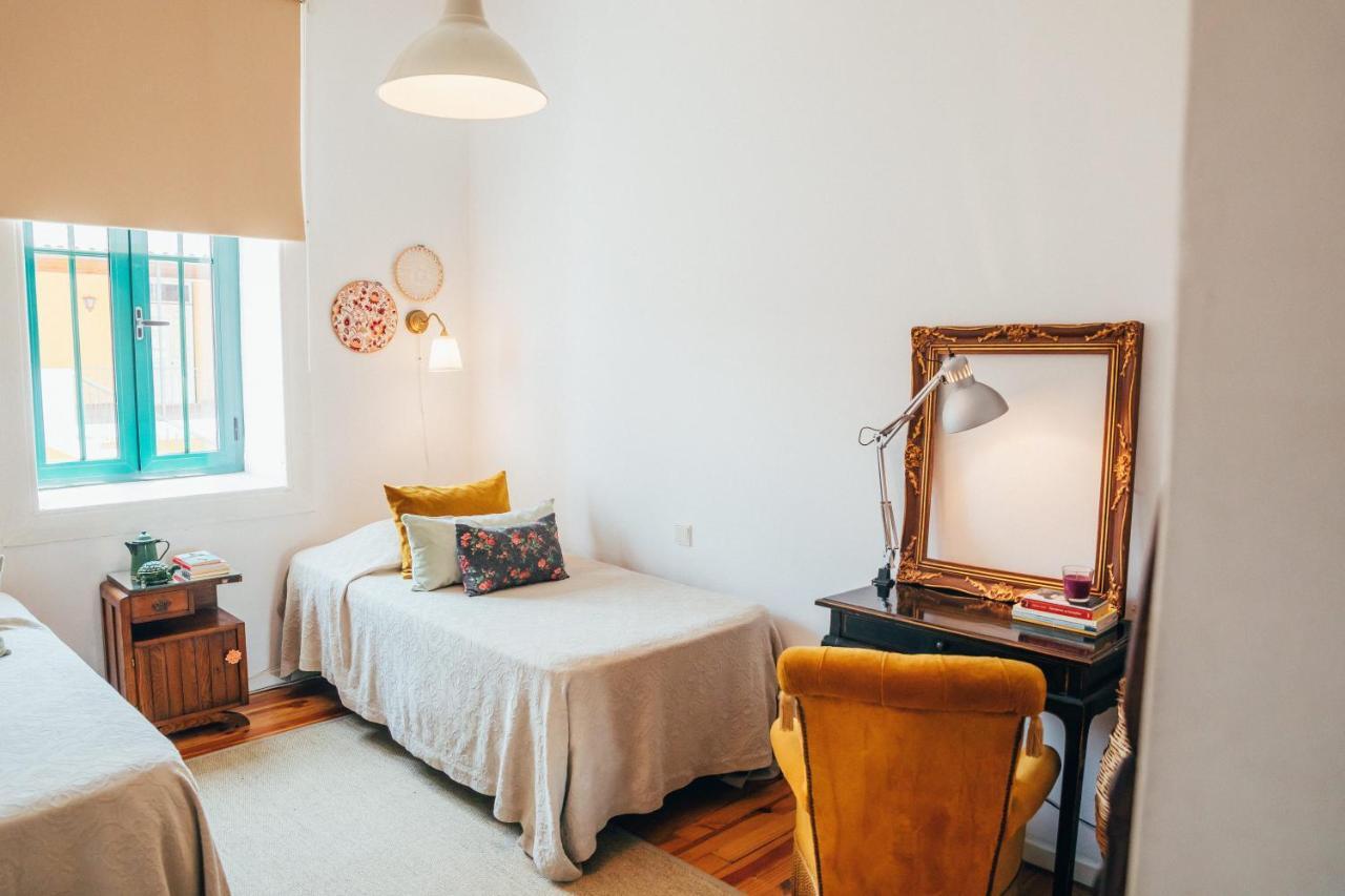 Dona Fina Guest House Mirandela Ngoại thất bức ảnh